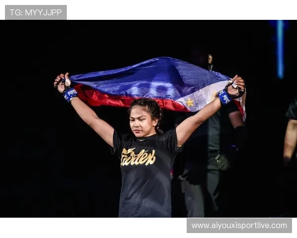 乔纳森·米卡勒夫第二回合技术性裸绞胜奥班·埃利奥特获终结奖金